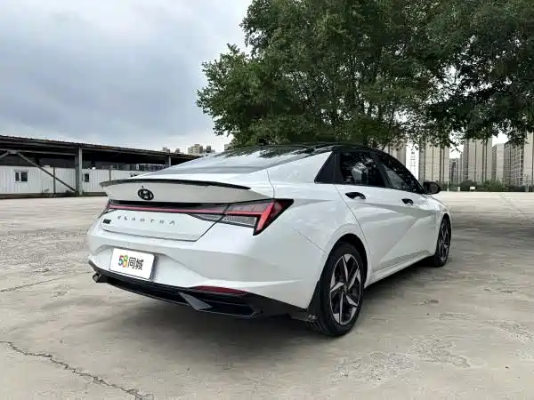 Hyundai Elantra — миниатюра 5