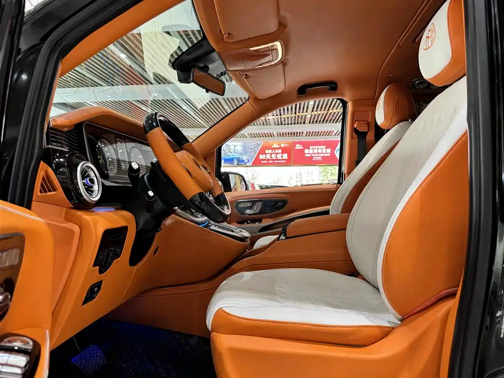 Mercedes-Benz Vito 2021 2.0T Elite 7 мест