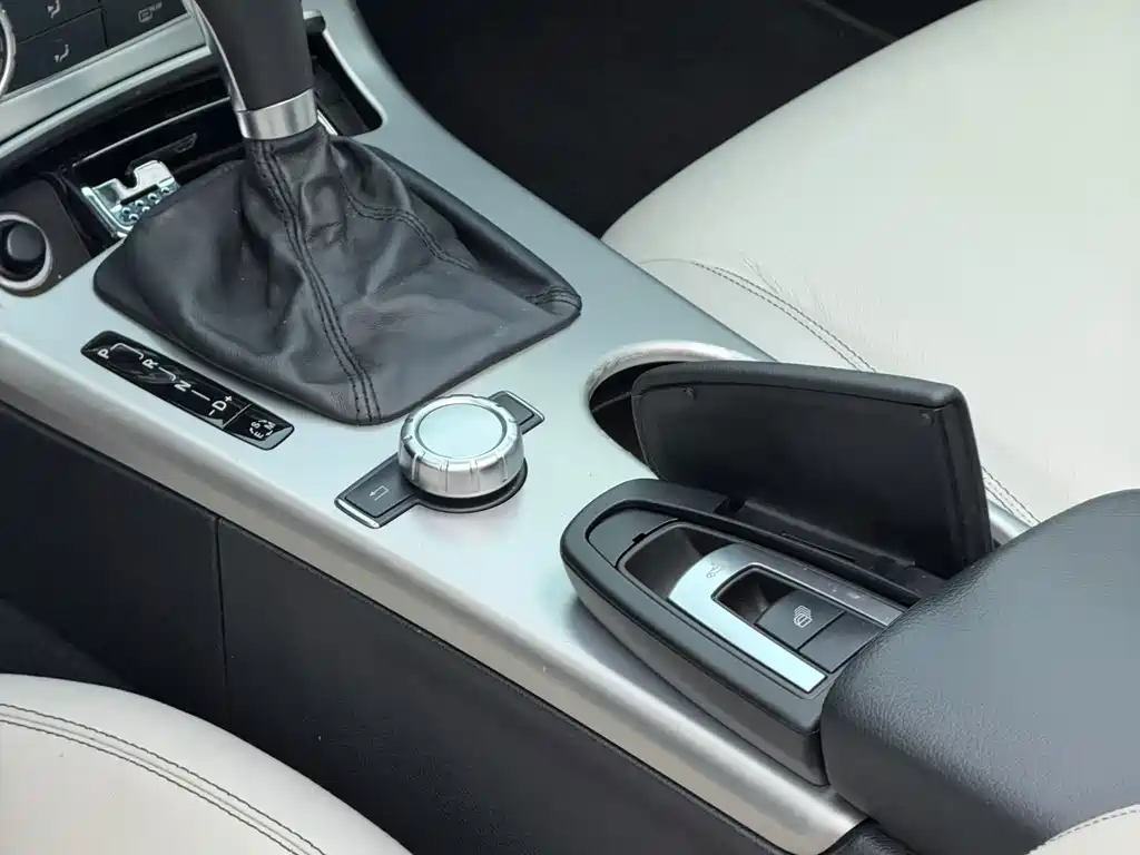 Mercedes-Benz SLK-Class — миниатюра 3