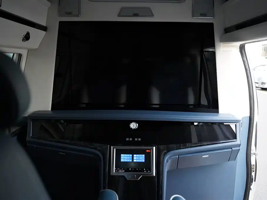 GMC Savana 5.3L G600S 4WD Elegant Premium Edition, фото 22