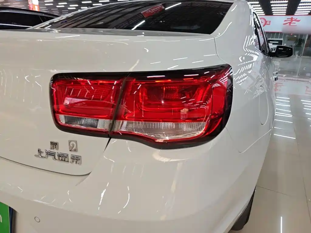 Chevrolet Malibu — миниатюра 8