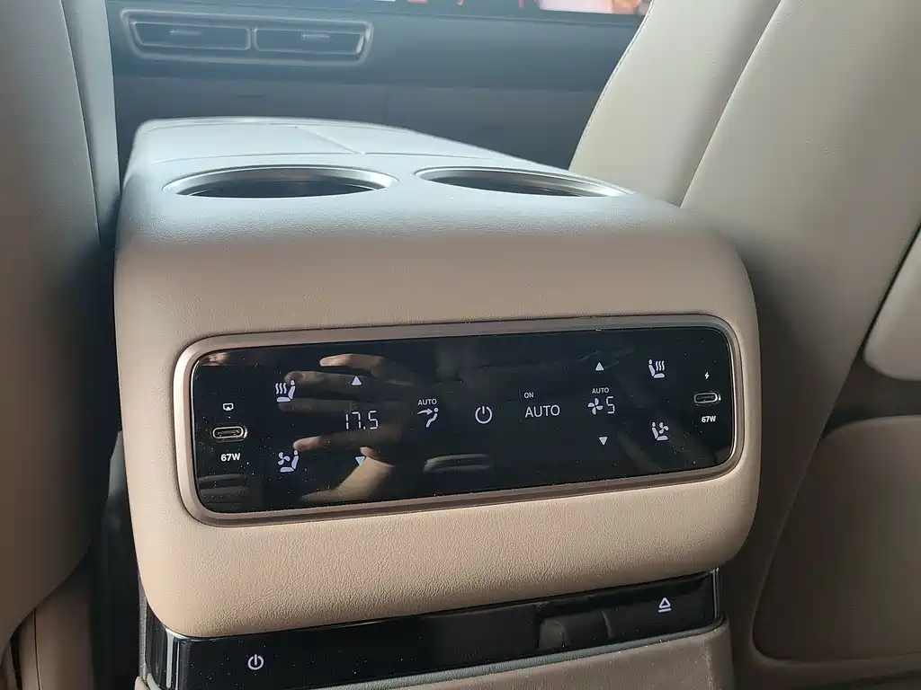 Li Auto Li MEGA — миниатюра 13