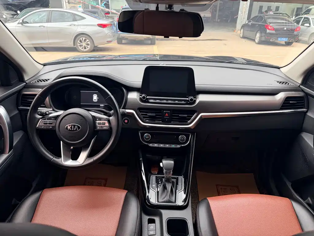 Kia Sportage - фото 12