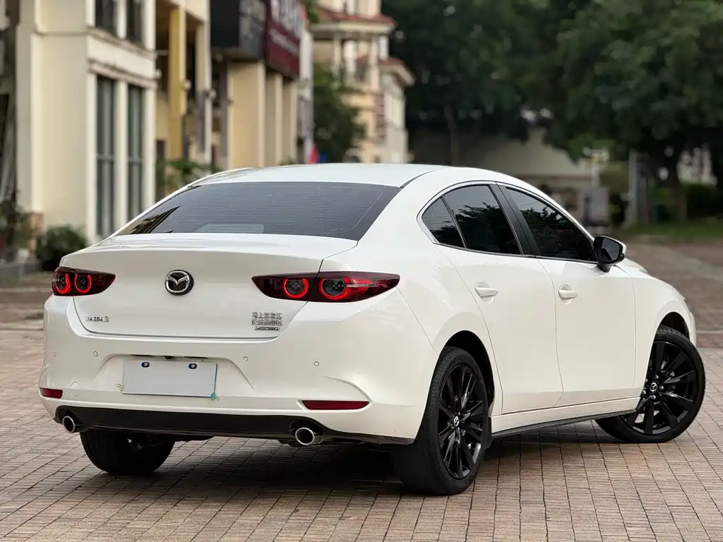Mazda 3 Axela — миниатюра 4