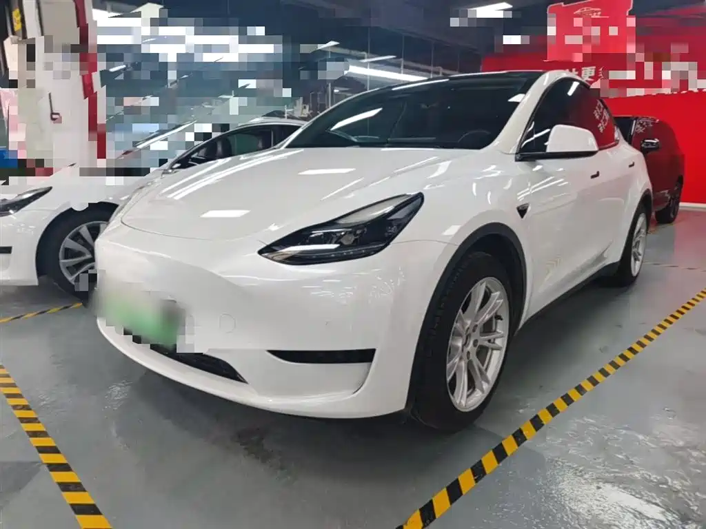 Tesla Model Y 2022