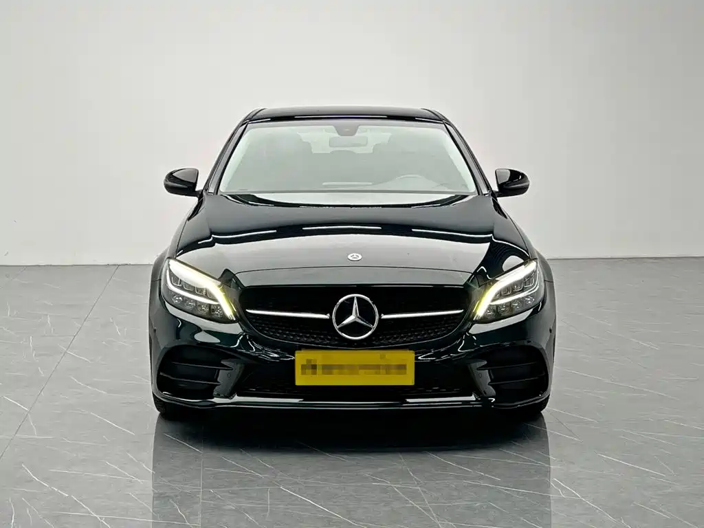Mercedes-Benz C-Class — миниатюра 2
