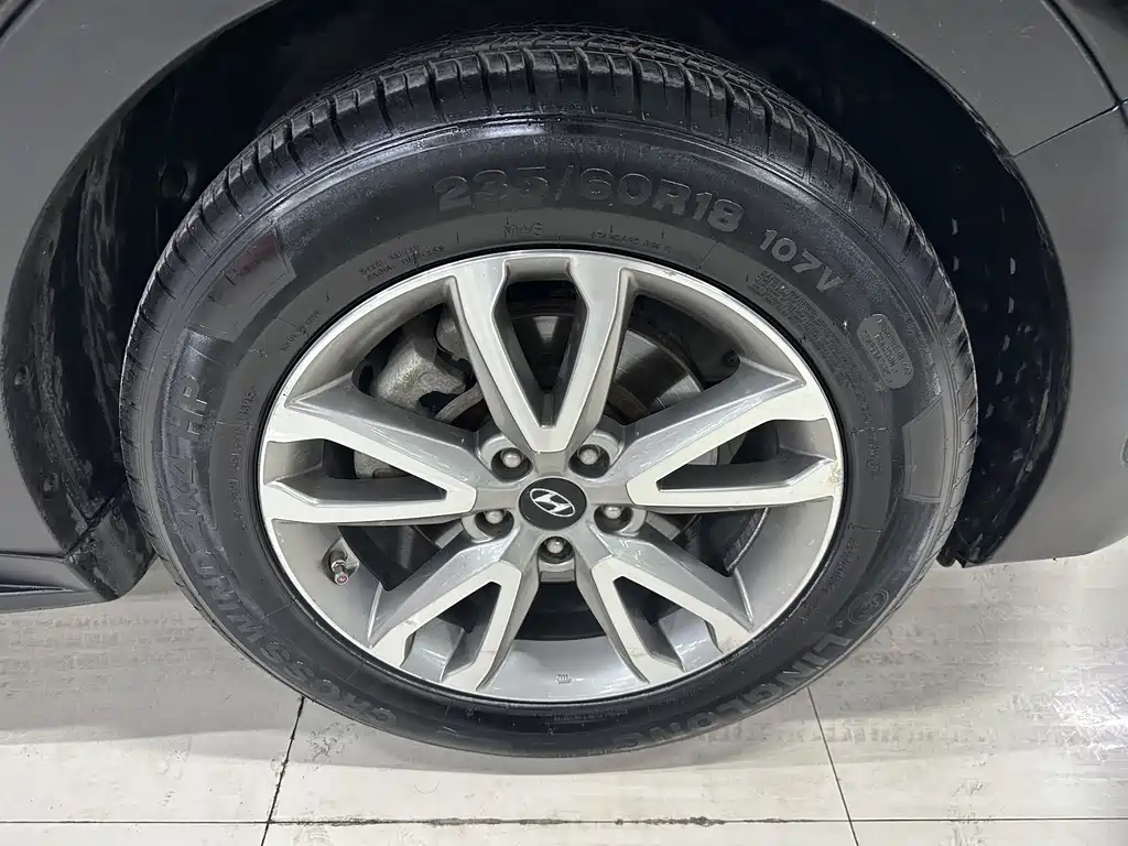 Hyundai Santa Fe — миниатюра 6