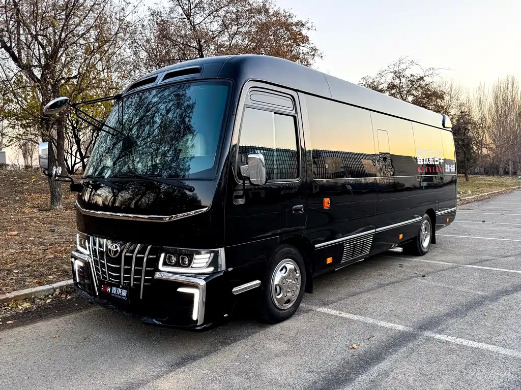 Toyota Coaster 2022
