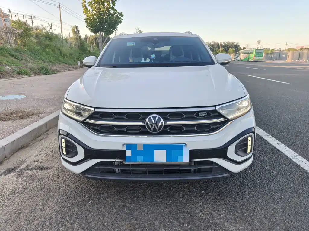 Volkswagen T-Roc — миниатюра 2