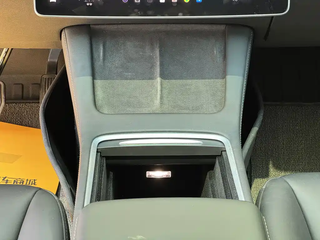 Tesla Model 3 — миниатюра 12