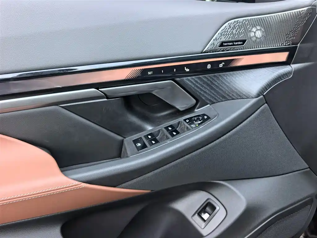 BMW i5 — миниатюра 14