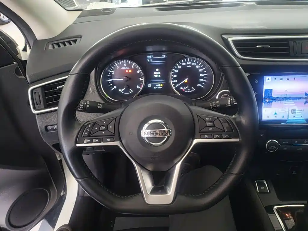 Nissan Qashqai — миниатюра 11