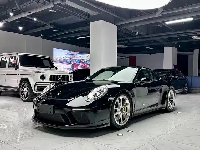 PORSCHE 911 2019