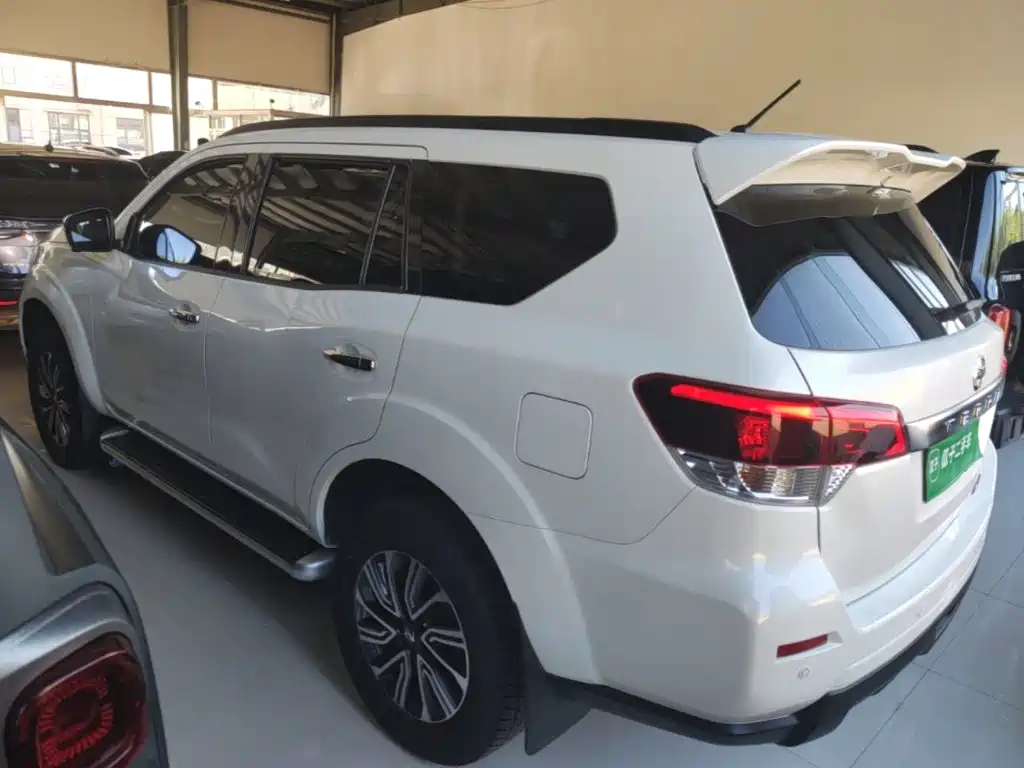 Nissan Terra — миниатюра 5