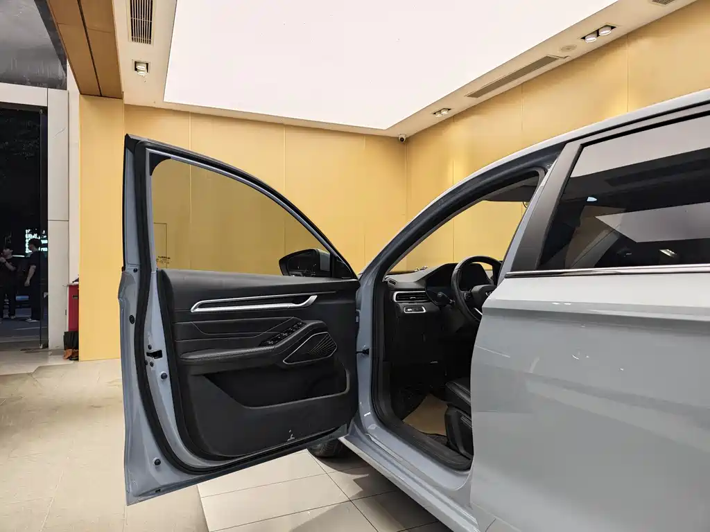 Geely Emgrand 2023 4 Champion 1.5L CVT Luxury