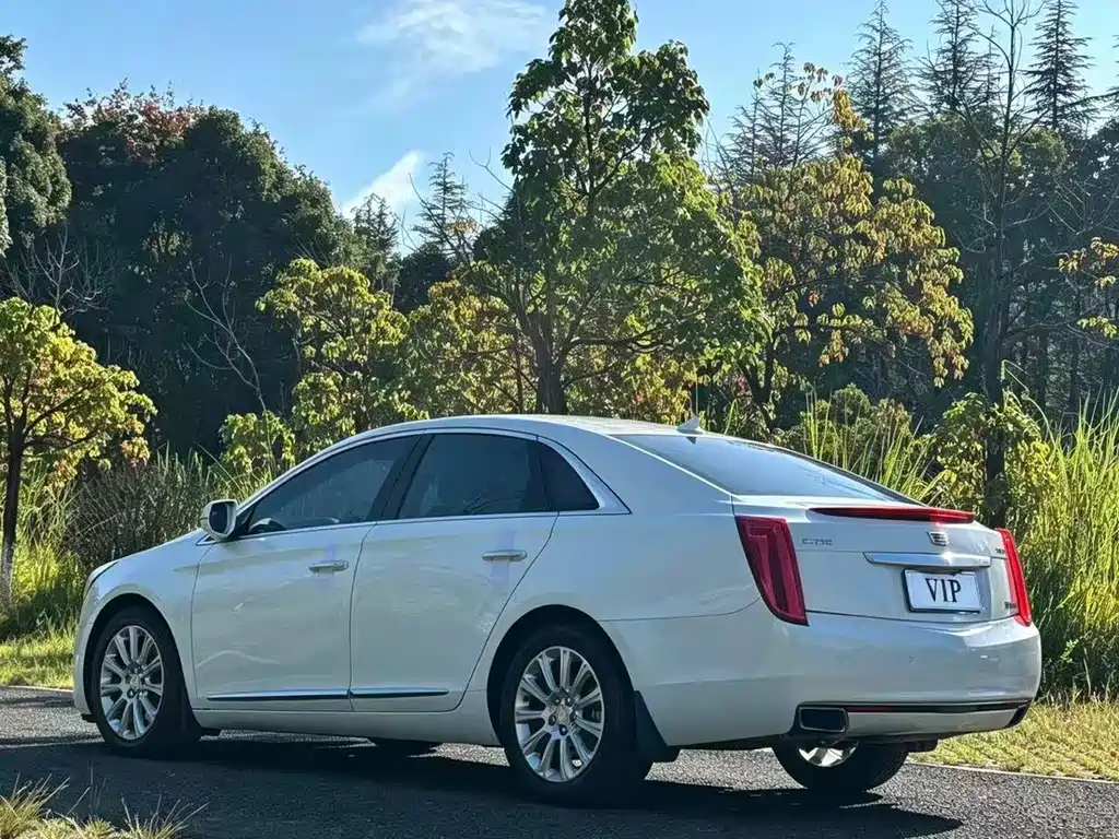Cadillac XTS — миниатюра 4