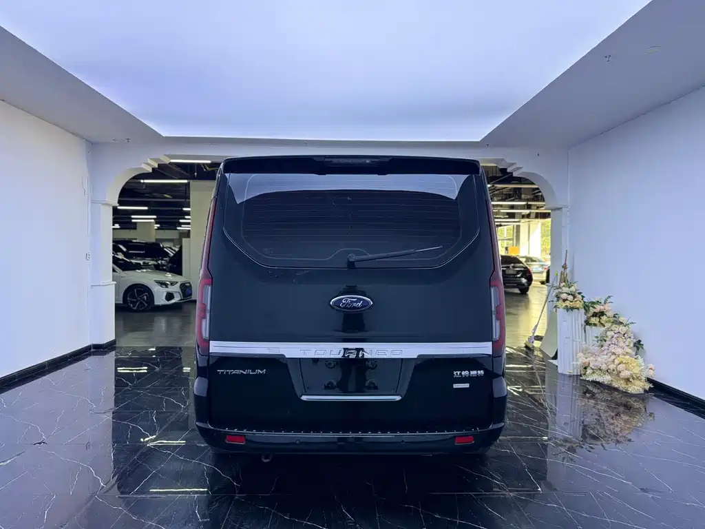 Ford Tourneo — миниатюра 20