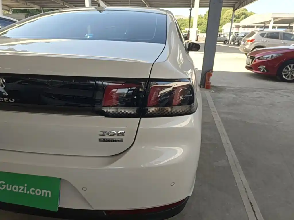 Peugeot 308 — миниатюра 8