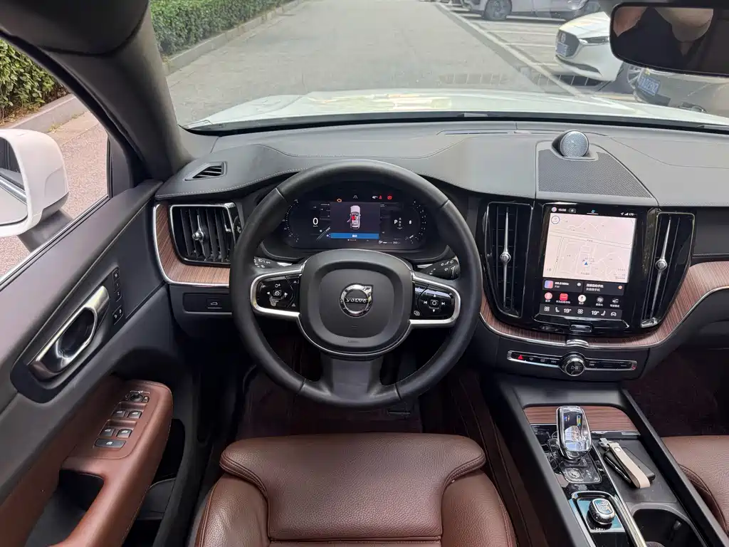 Volvo XC60 — миниатюра 12