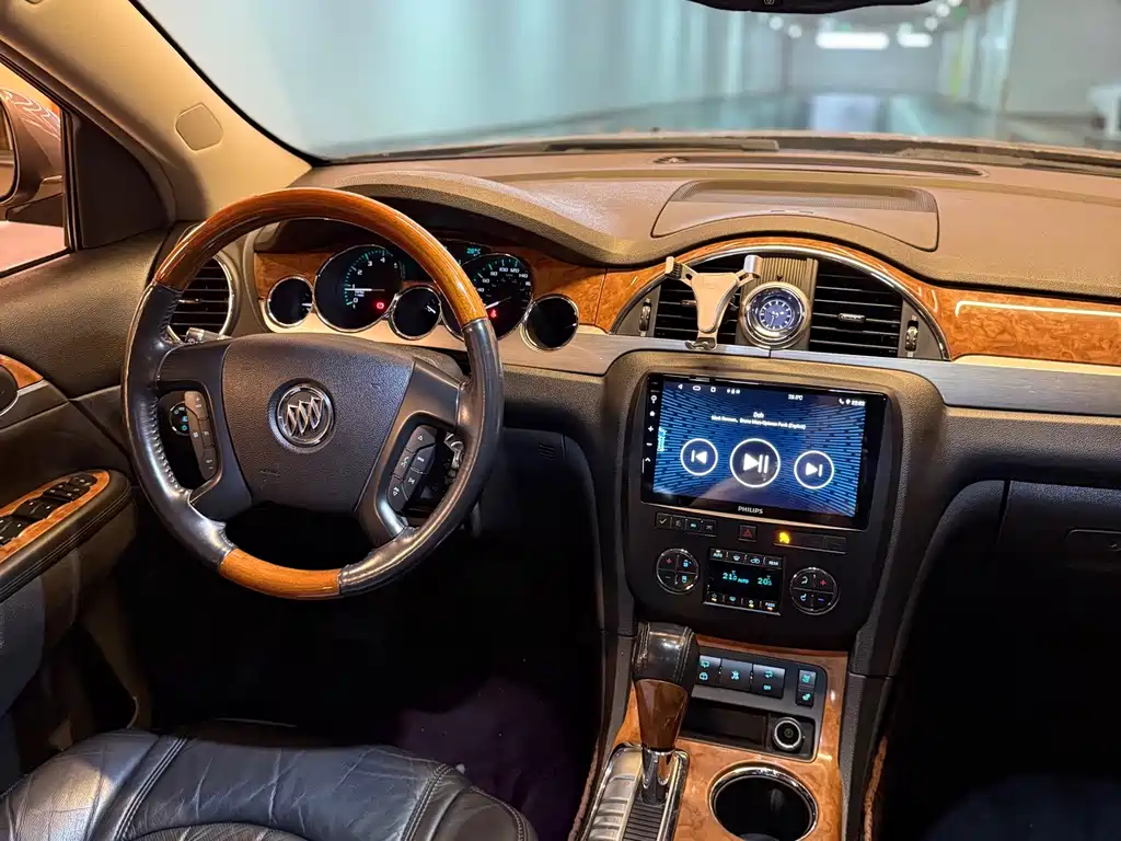 Buick Enclave — миниатюра 9