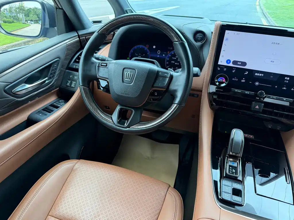 Toyota Vellfire — миниатюра 16