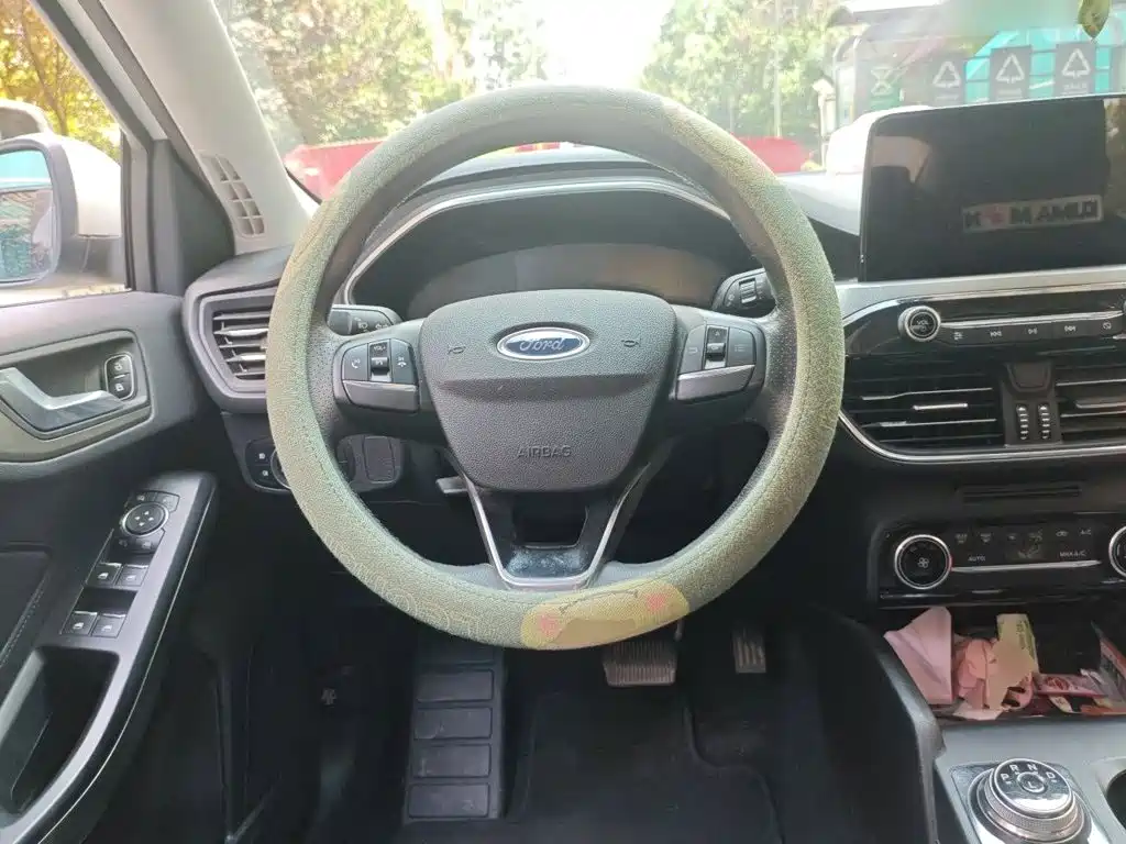 Ford Focus — миниатюра 11