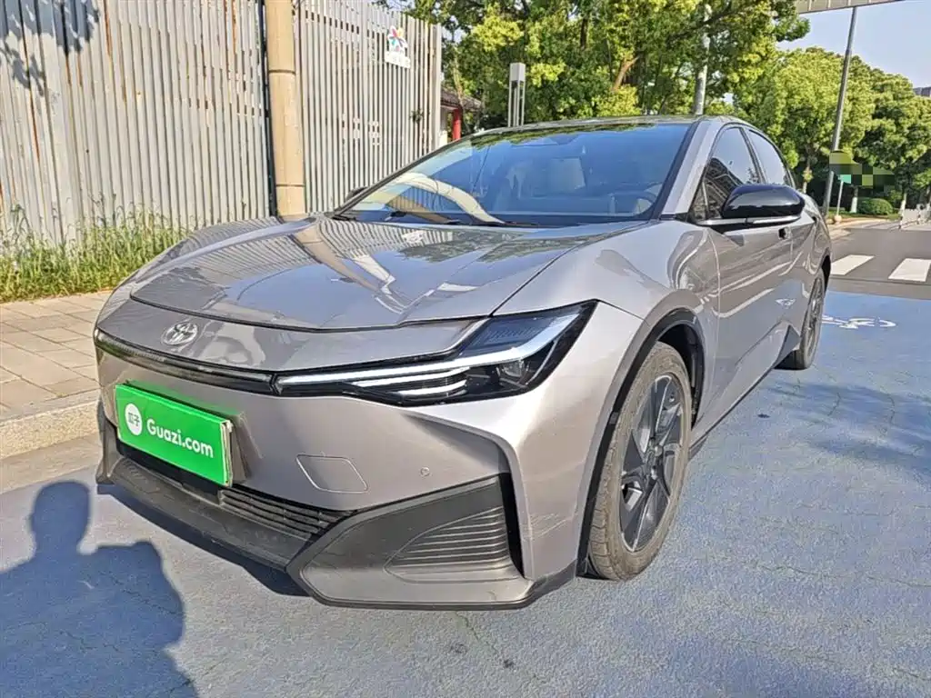 Toyota bZ3 2023