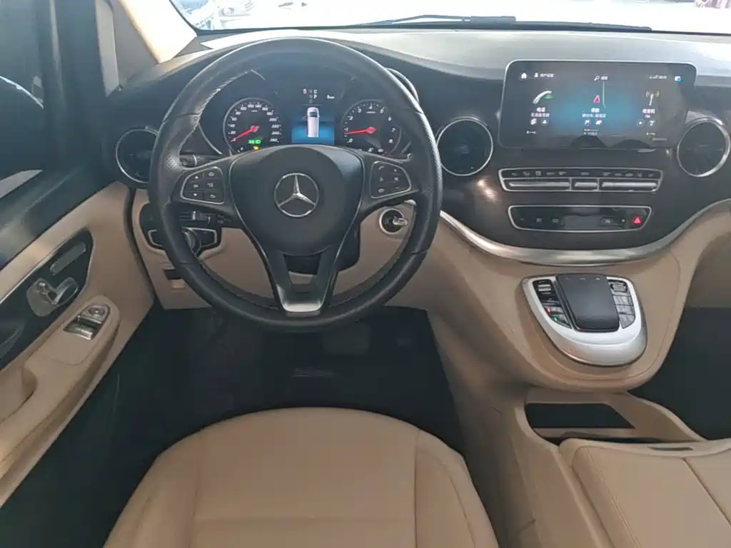Mercedes-Benz V-Class — миниатюра 11