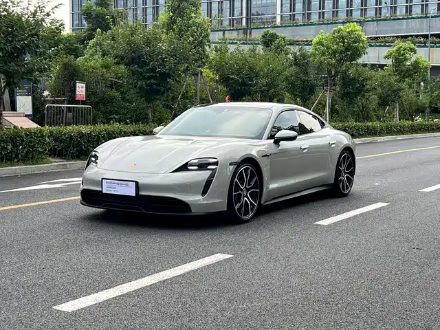 2023 Porsche Taycan
