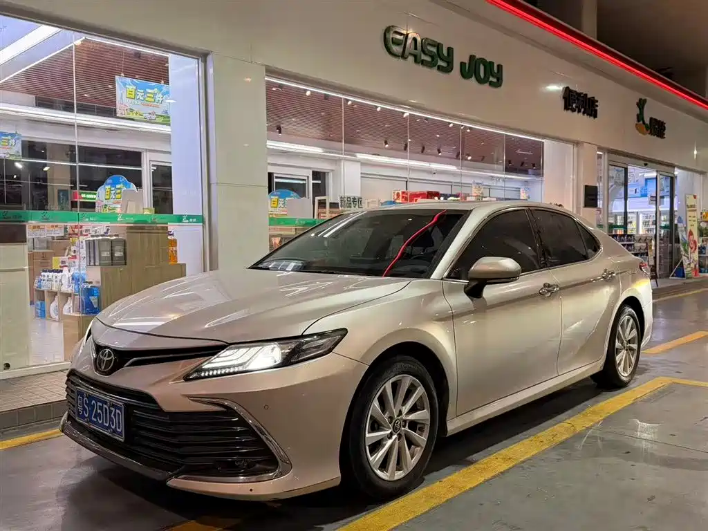 Toyota Camry 2022