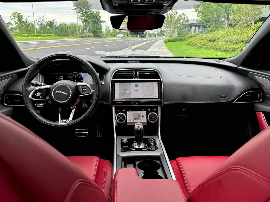 Jaguar XEL 2023 2.0T 250PS R-DYNAMIC S Sport