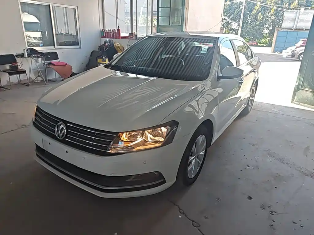 Volkswagen Lavida — миниатюра 2