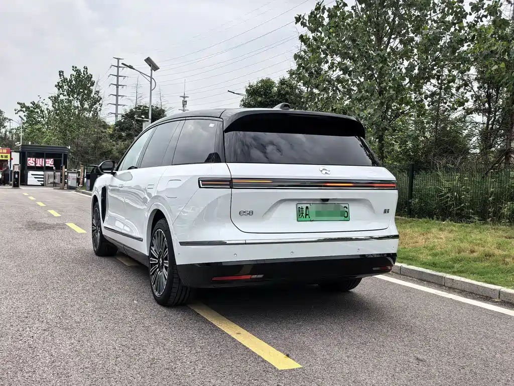 NIO ES8 — миниатюра 10