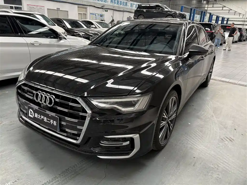 奥迪A6L 2024款 45 TFSI quattro 臻选动感型 2024