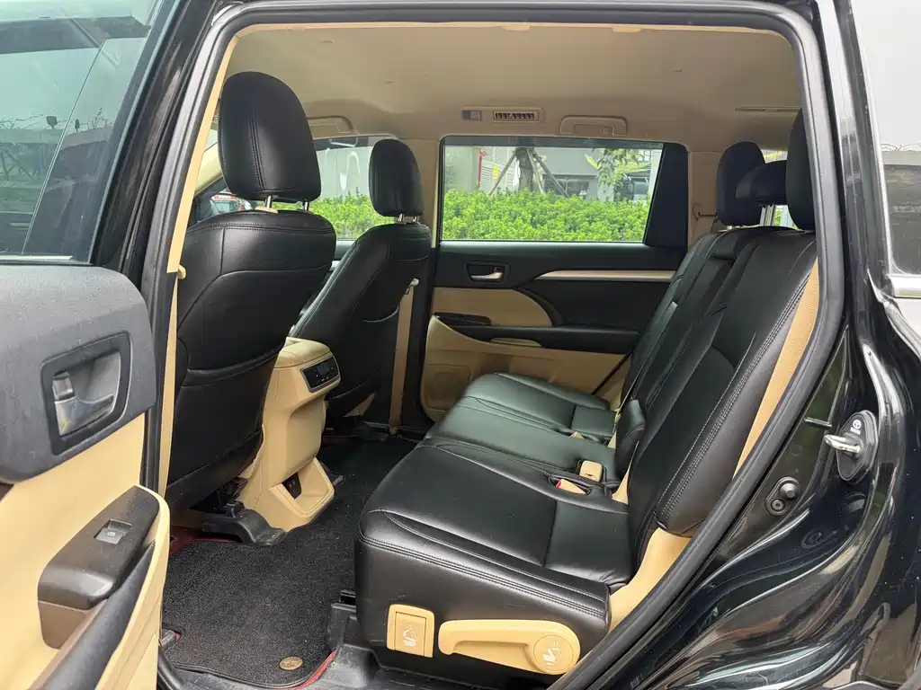 Toyota Highlander — миниатюра 8