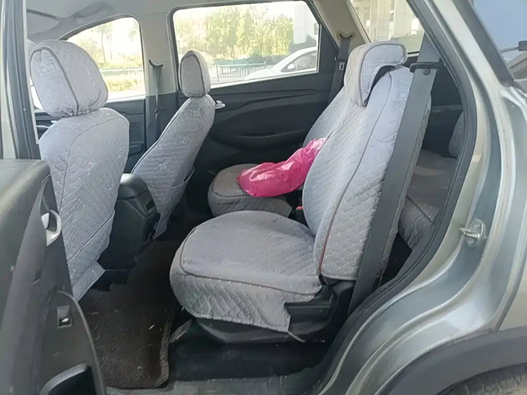 Wuling Hongguang S3 — миниатюра 17