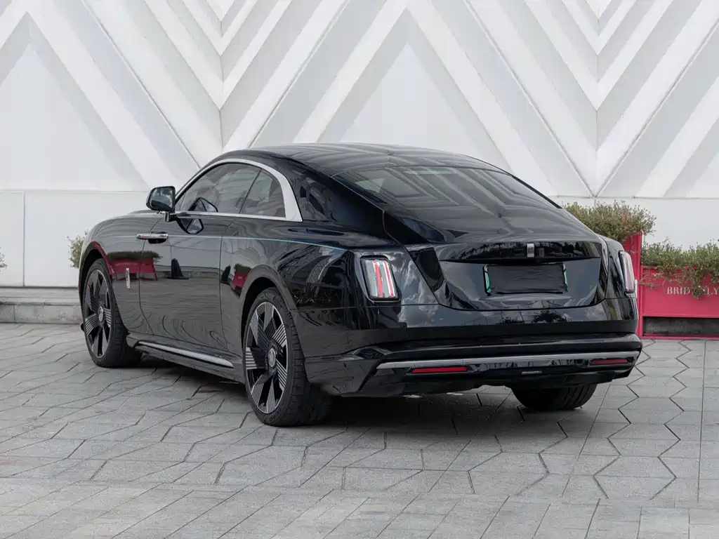 Rolls-Royce Phantom — миниатюра 6