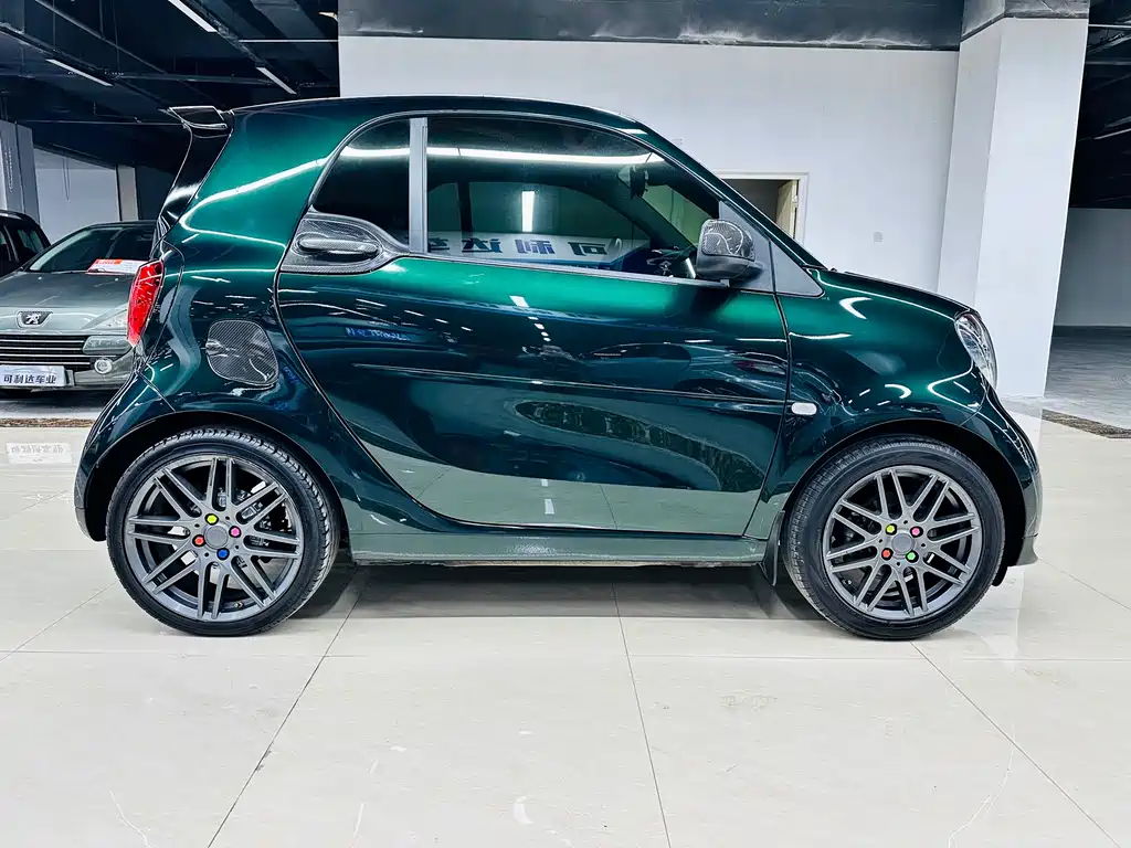 Smart fortwo 2018 0.9T 66 20 V