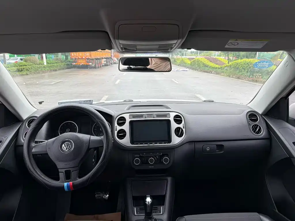 Volkswagen Tiguan — миниатюра 8