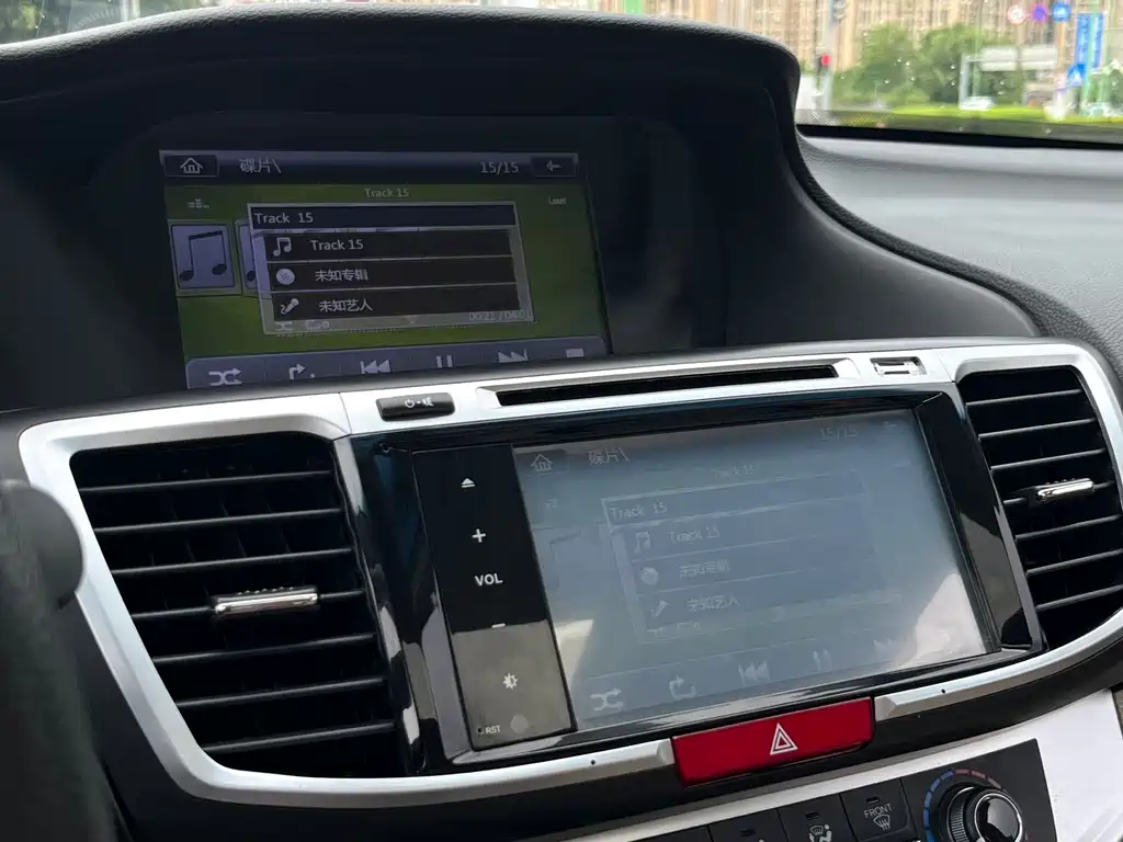 Honda Accord — миниатюра 18