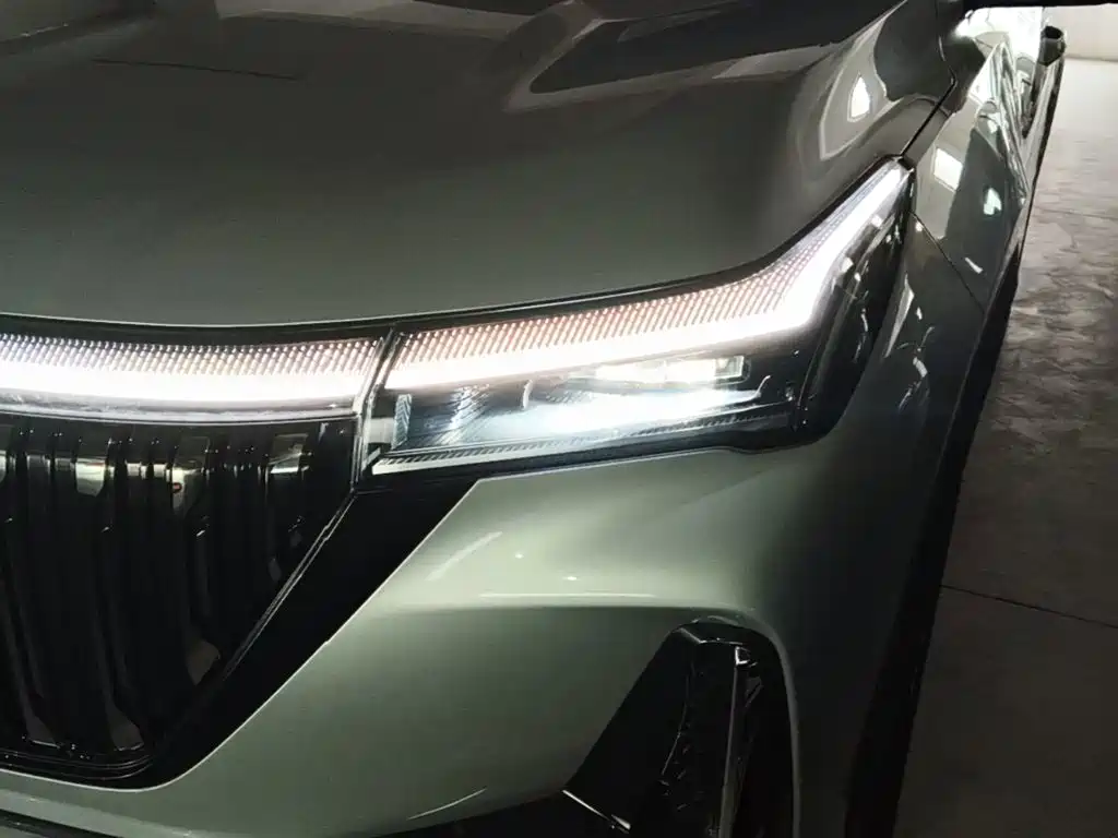 Geely Boyue L — миниатюра 24