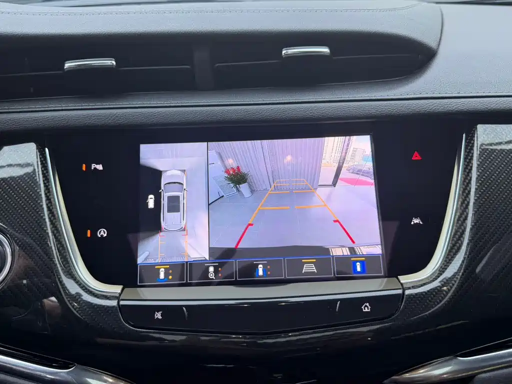 Cadillac XT6 — миниатюра 16