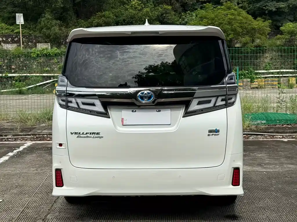 Toyota Vellfire — миниатюра 15