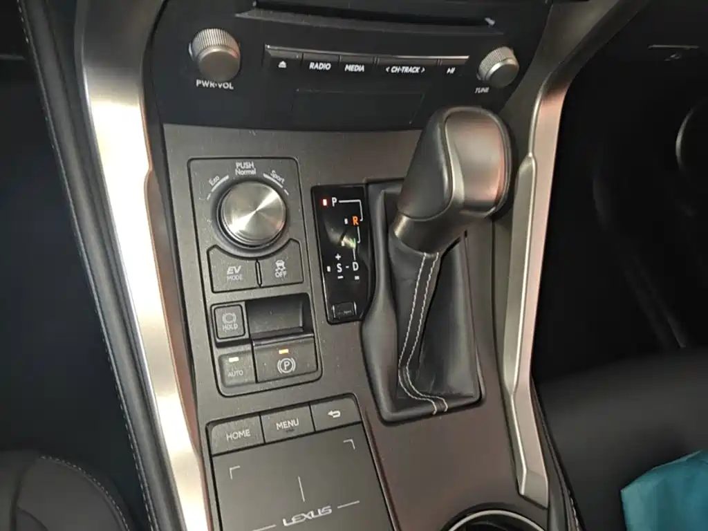 Lexus NX — миниатюра 14
