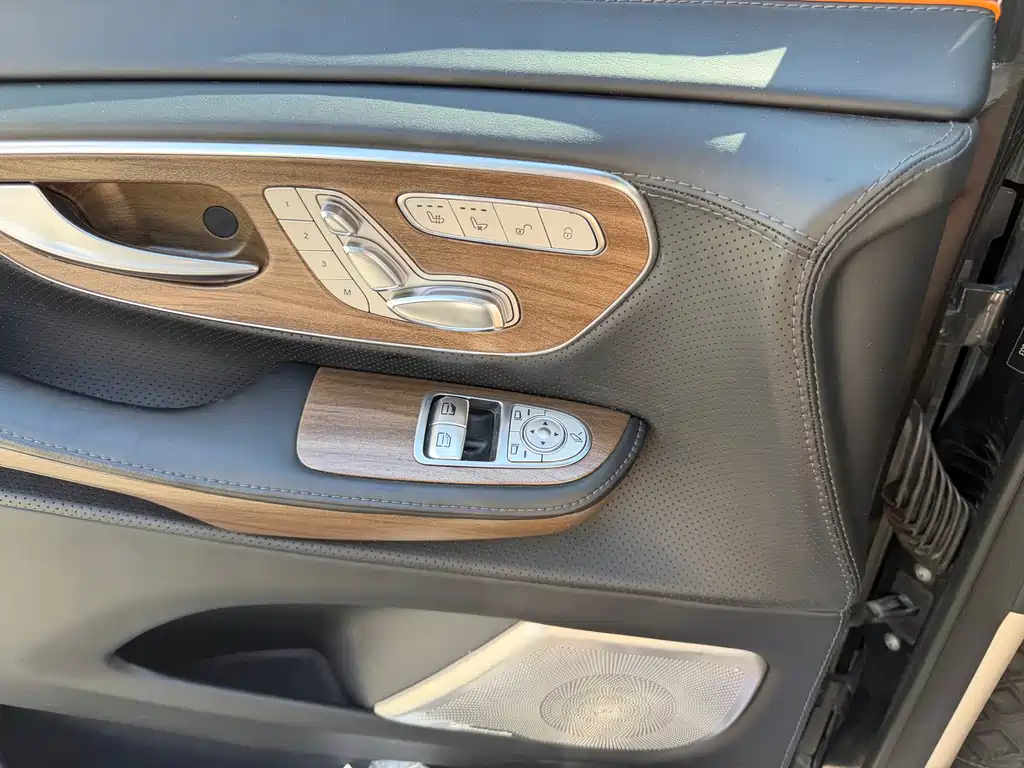 Mercedes-Benz V-Class — миниатюра 9