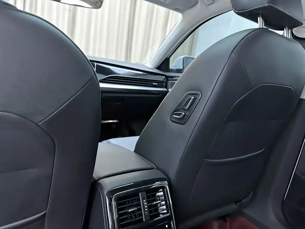 Volkswagen Passat — миниатюра 12