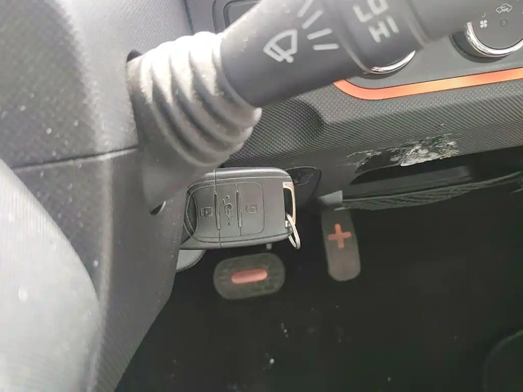 Wuling MINIEV — миниатюра 9