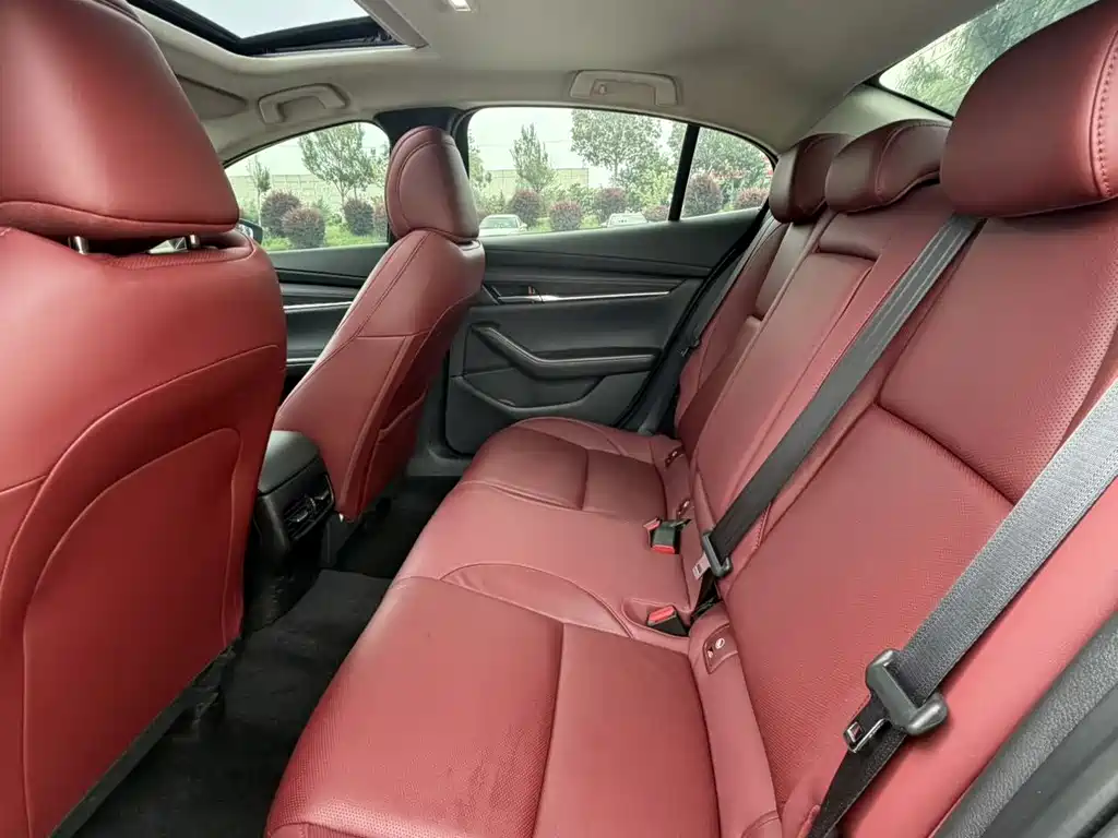 Mazda 3 Axela — миниатюра 8