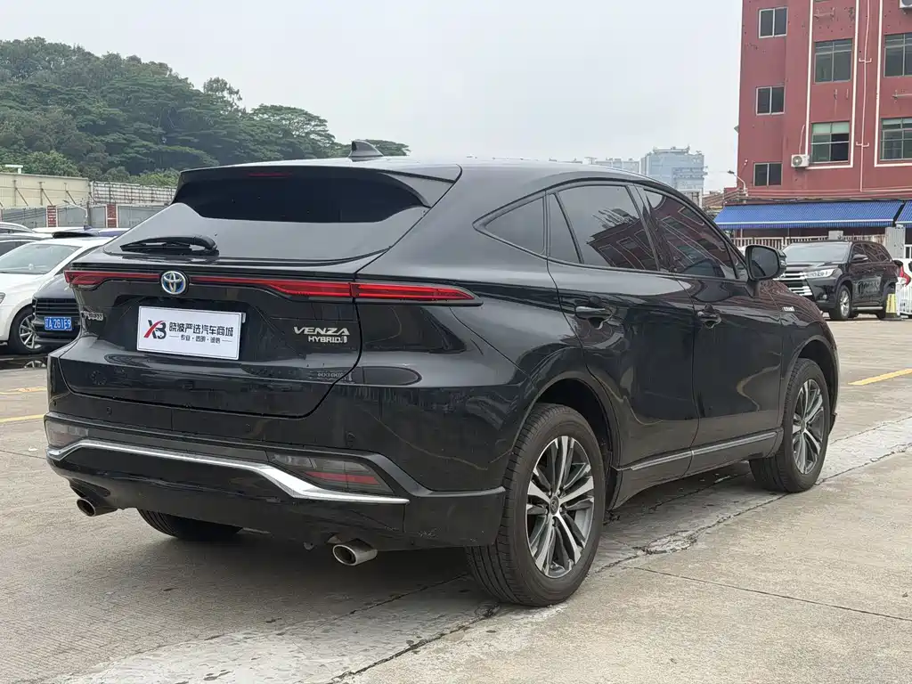 Toyota Venza 2023 2.5L Luxury