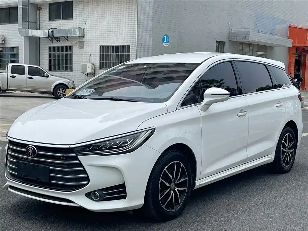 Byd MAX 2018